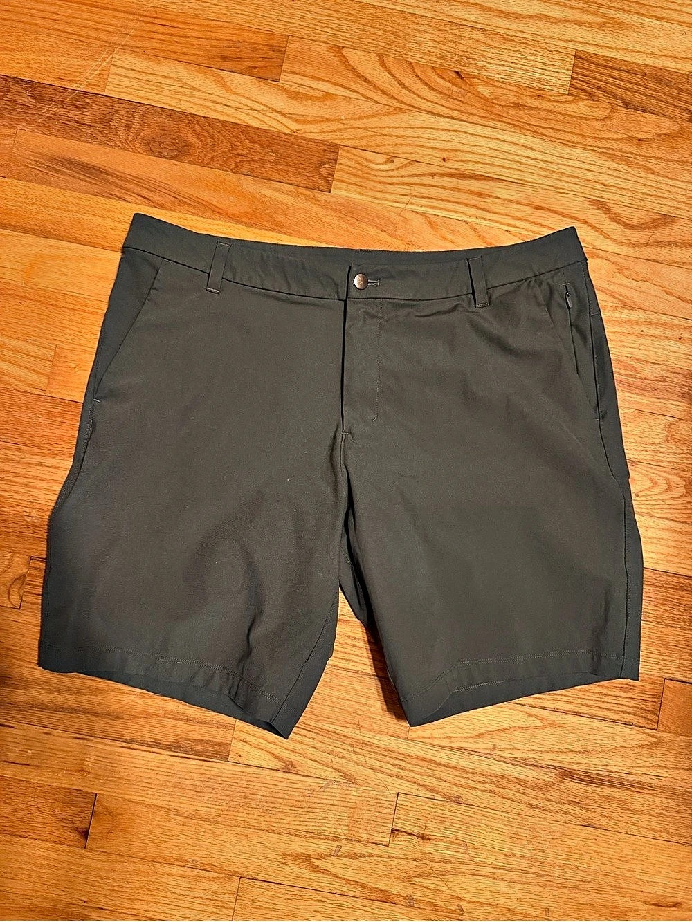 New without tags Lululemon Commission Classic-Fit Green Men's Flat Front Shorts